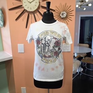 Hollister XS Skeleton Find Your Peace White Graphic Tee Tie Dye Hippie Boho